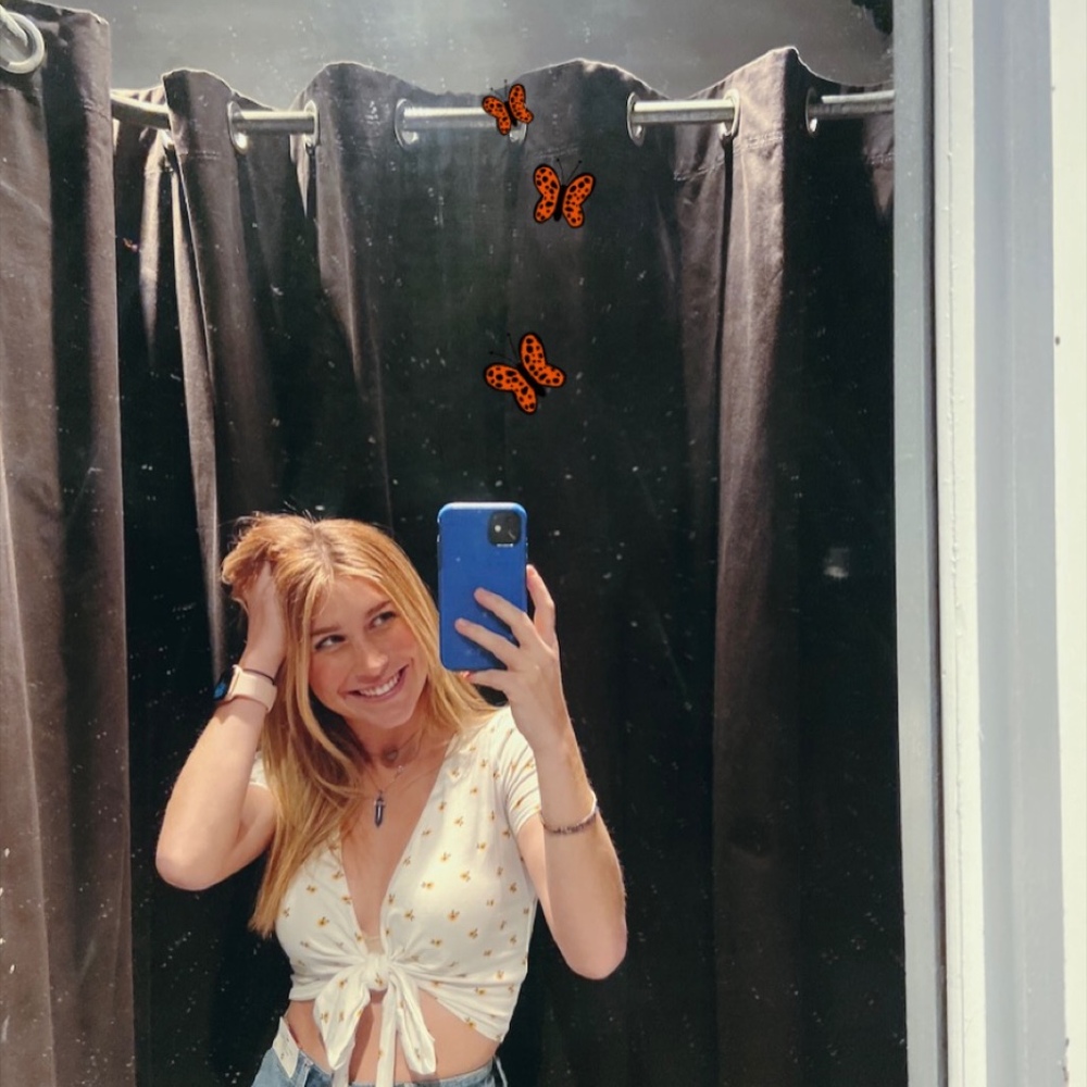 Meet your Posher, Ava